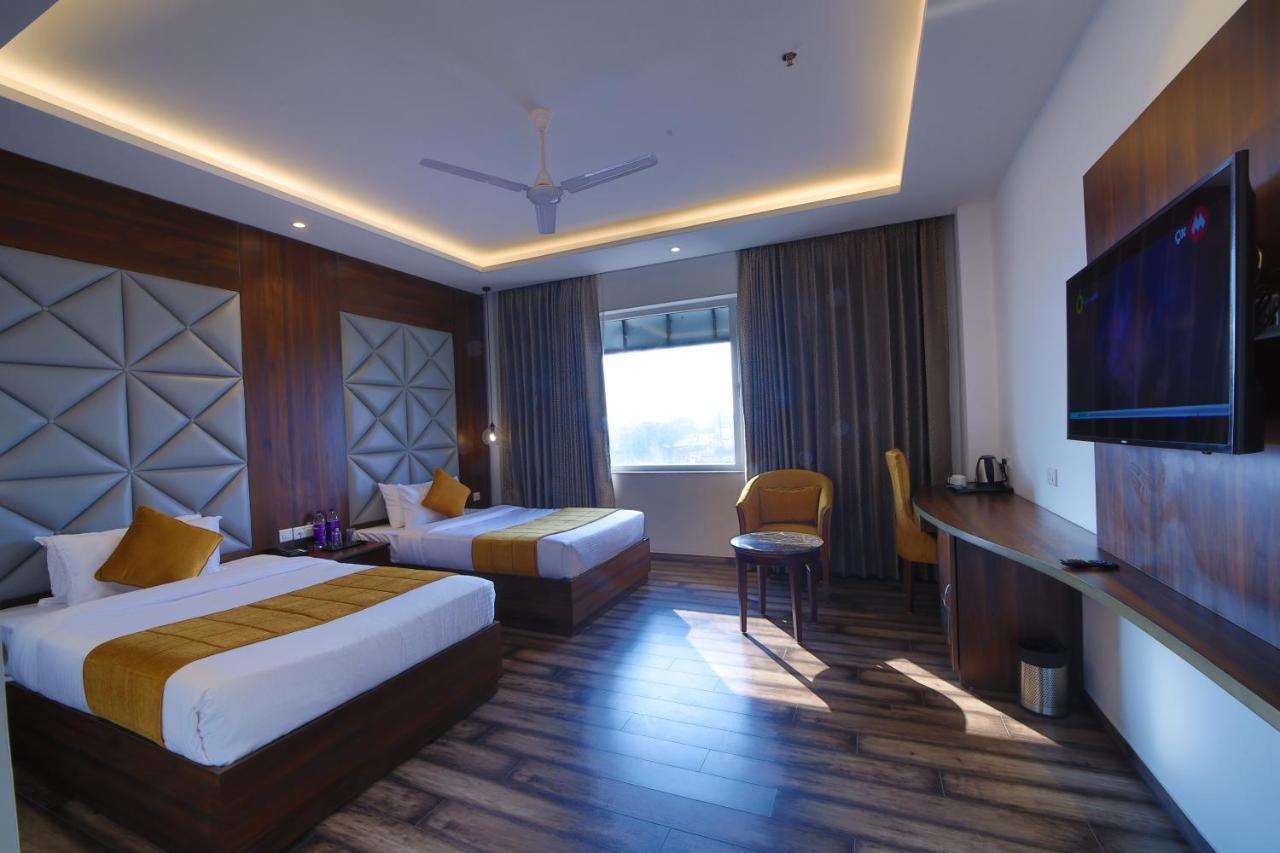 Hotel The Vilana A Unit Of Jg Developers Rishīkesh Extérieur photo
